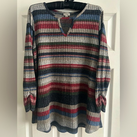 Avenue Sweater Gray Red Green Blue Ribbed Knit Pullover Keyhole 14/16 (XL) - Picture 1 of 5